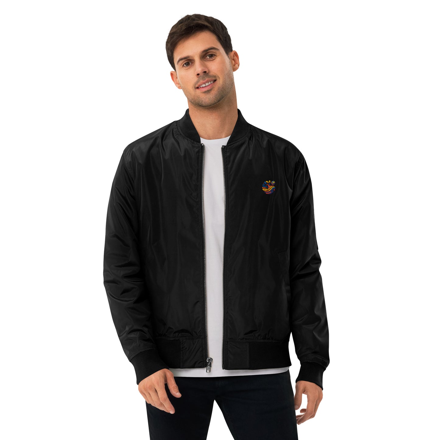 Chaqueta bomber reciclada premium: estilo moderno y sostenibilidad en uno.