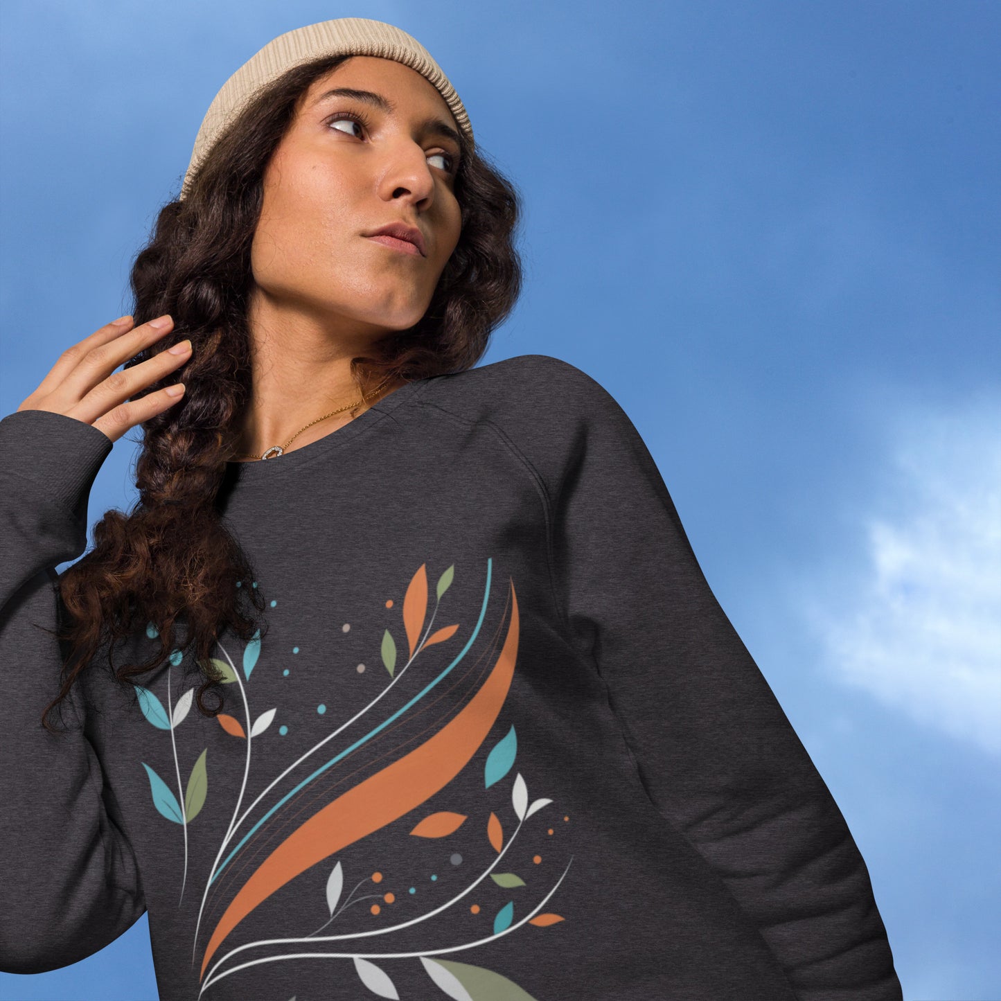 Sudadera orgánica raglán con diseño de hojas abstractas